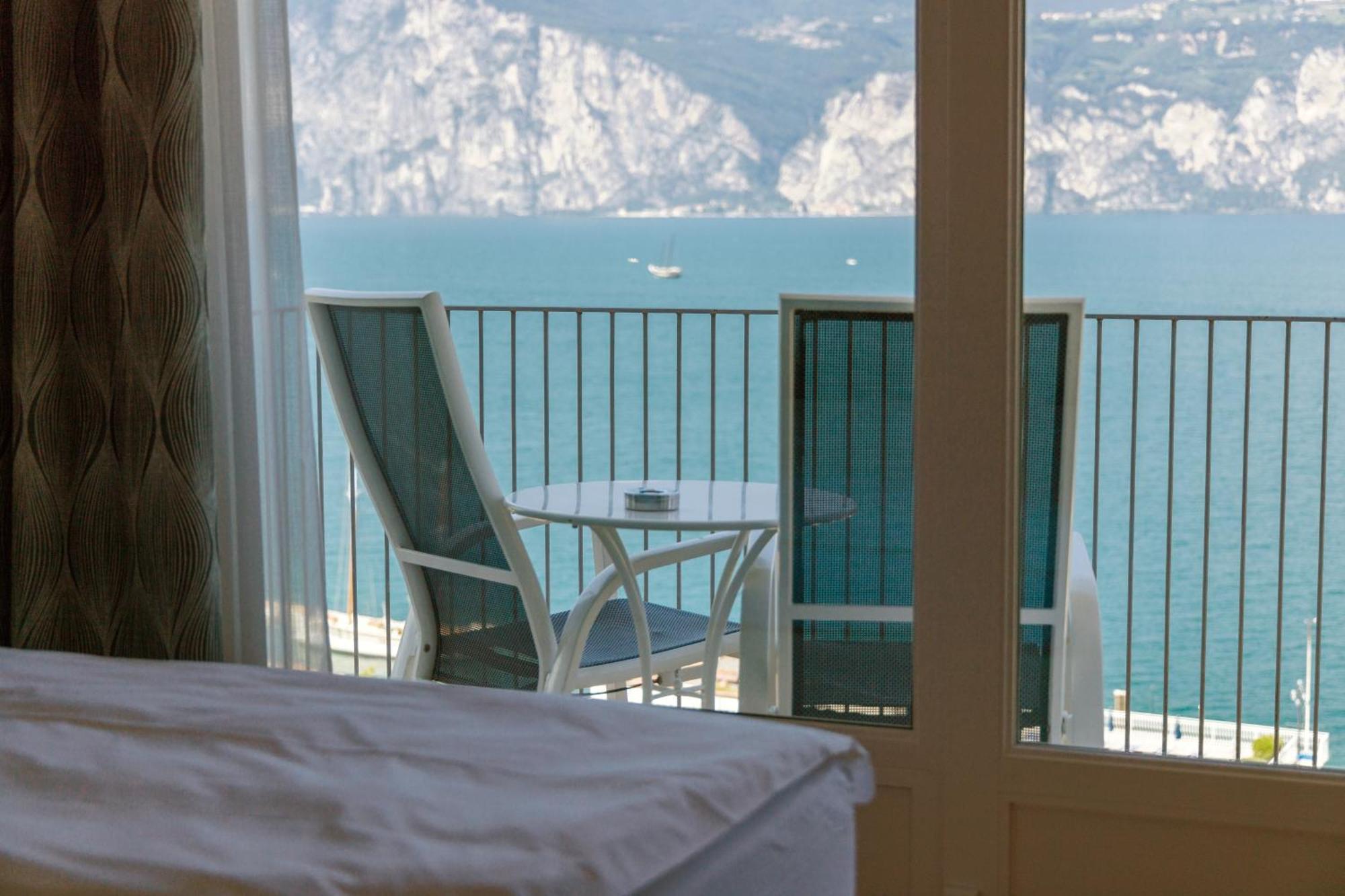 Hotel Capri Malcesine Eksteriør billede