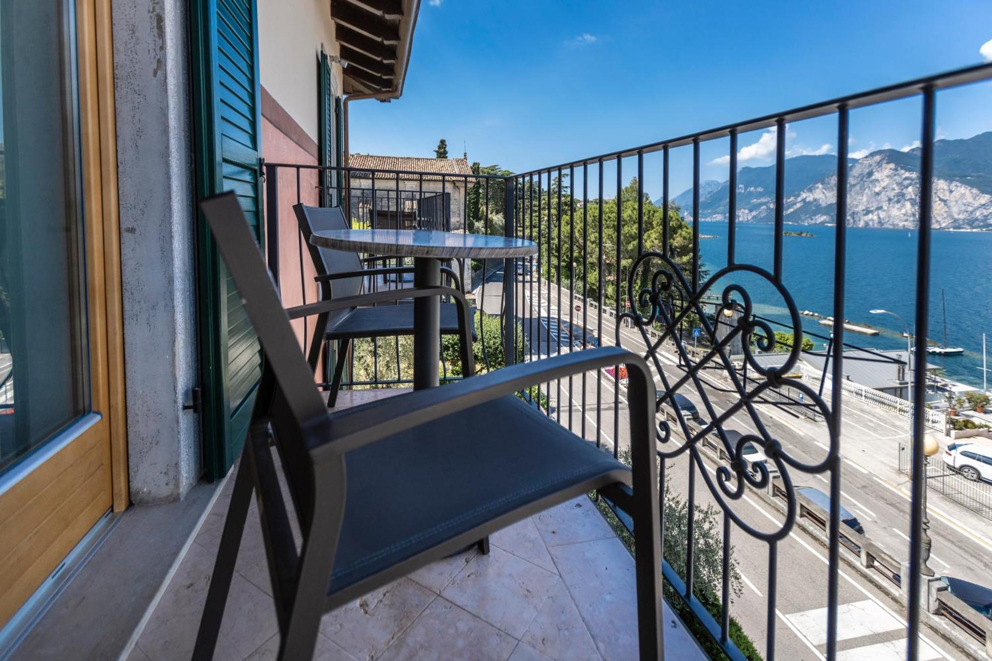 Hotel Capri Malcesine Eksteriør billede