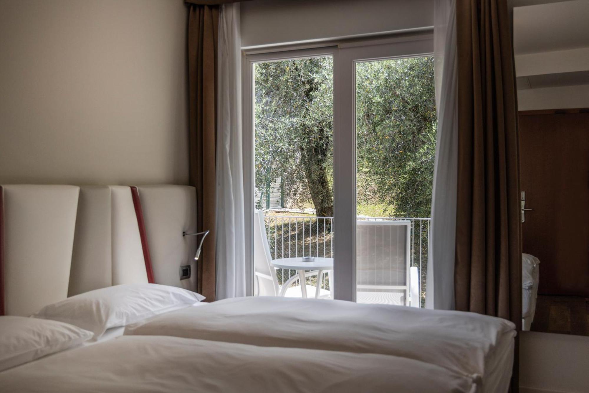 Hotel Capri Malcesine Eksteriør billede