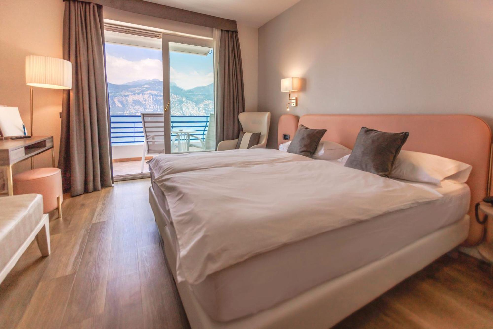 Hotel Capri Malcesine Eksteriør billede