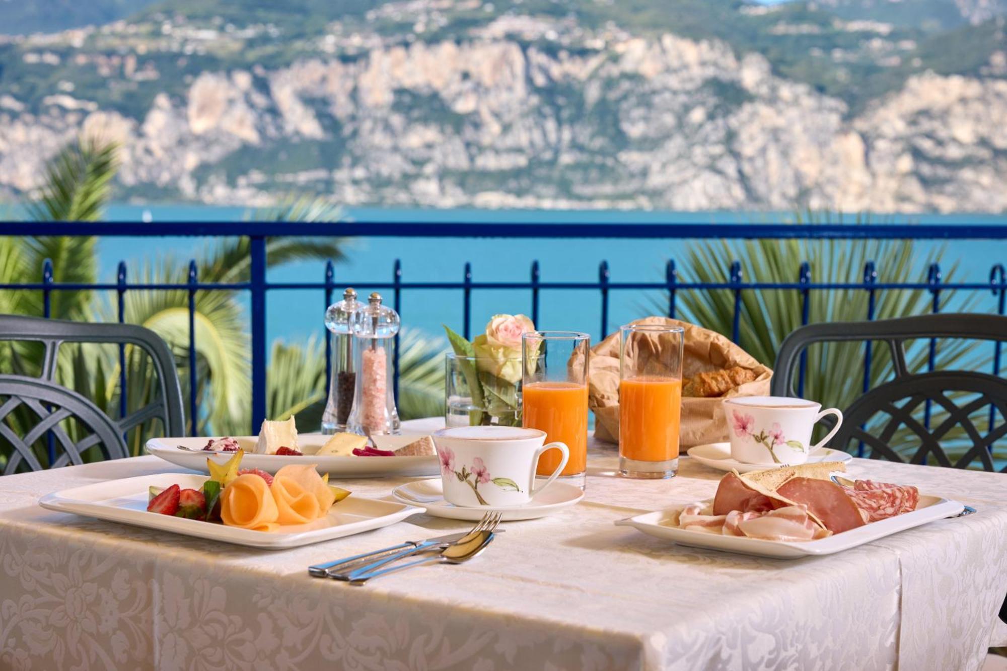 Hotel Capri Malcesine Eksteriør billede