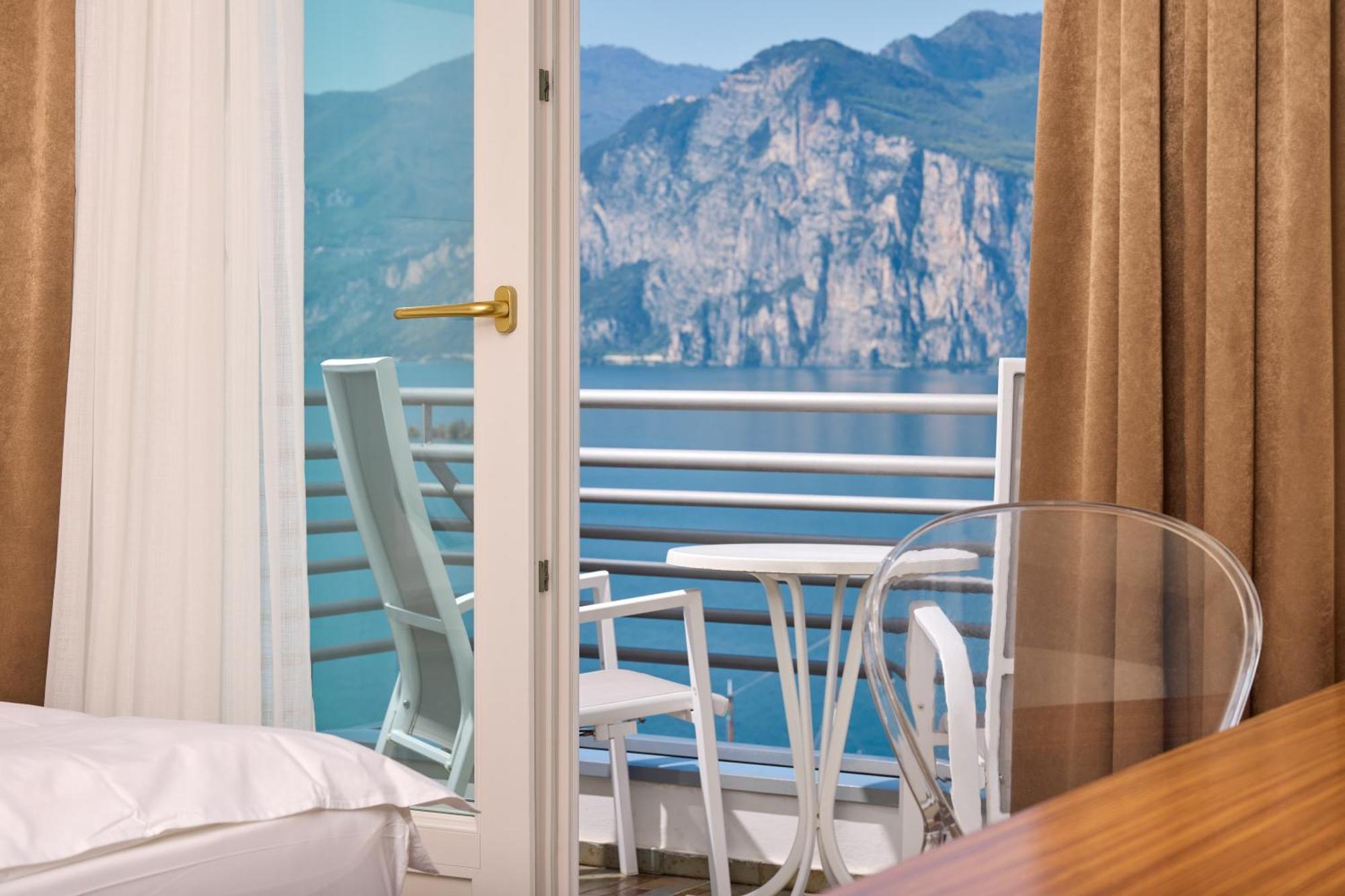 Hotel Capri Malcesine Eksteriør billede