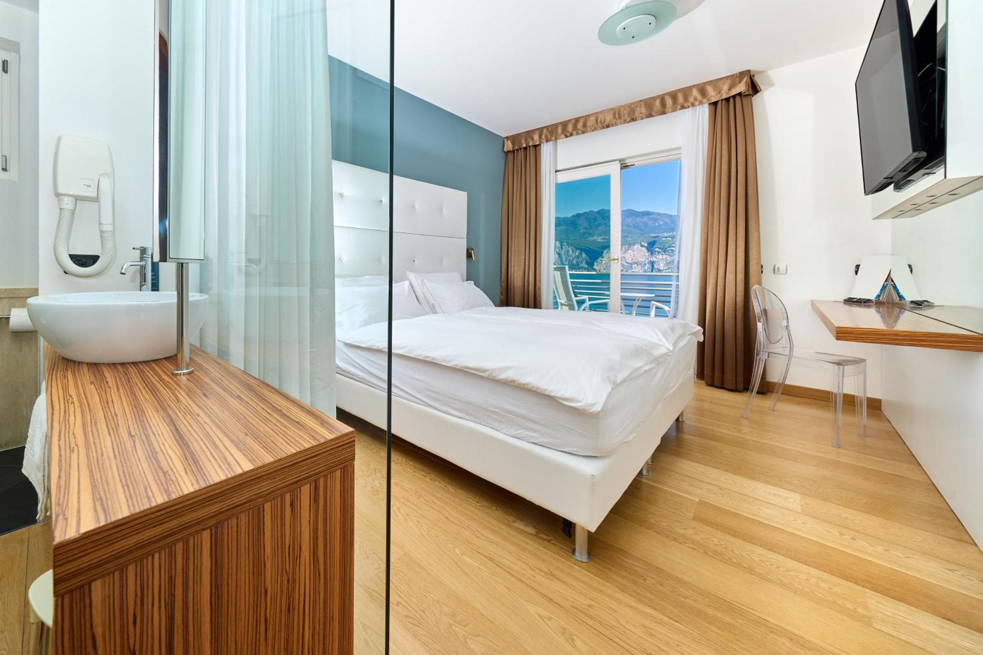 Hotel Capri Malcesine Eksteriør billede